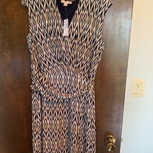 Crossover geometric print dress